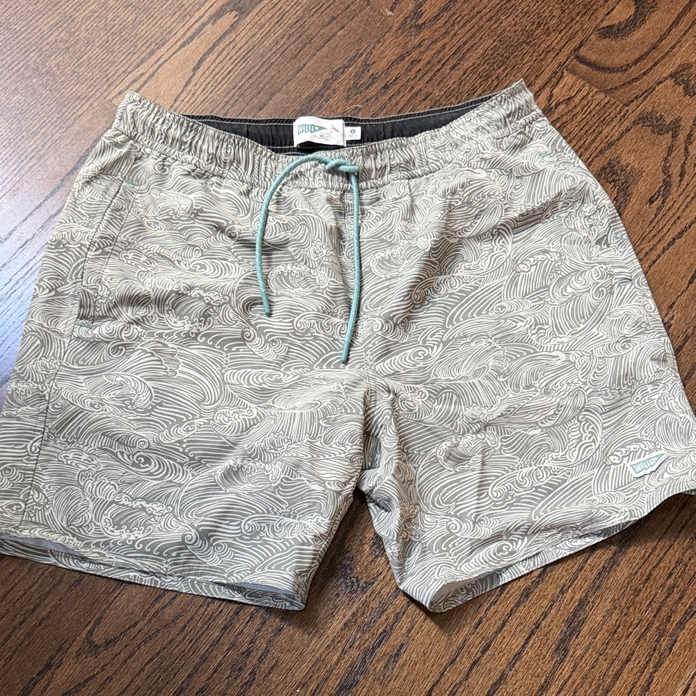 Wellen Swim Trunks with Drawstring size L